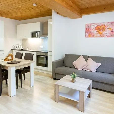 Fam. Gleinser Mirella